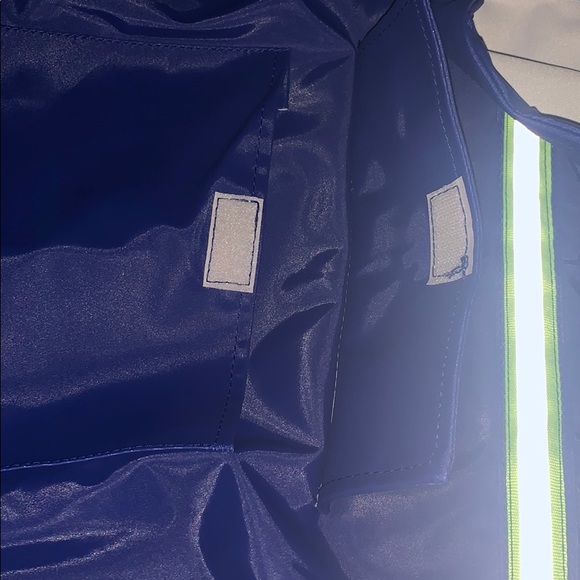 Dog rain jacket - Picture 4 of 11